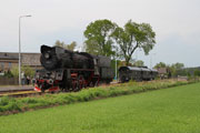 30.04.2015 Parow&oacute;z Ol49-69 manewruje na stacji Stefanowo