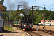 27.06 Pociąg Rega z parowozem Ol49-69 melduje się na stacji w Kołobrzegu