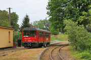 21.05.2016 Wagon spalinowy wąskotorowy MBxd2-226 stoi w Starym Bojanowie